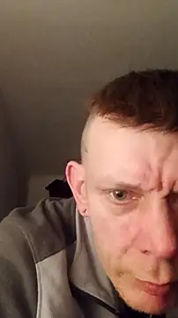 Snapshot of Der_Schoene_Penis chatting on January 7, 5:48 pm Der Schoene Penis online show from January 7, 5:48 pm