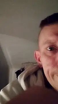 Snapshot of Der_Schoene_Penis chatting on January 16, 5:50 pm Der Schoene Penis online show from January 16, 5:50 pm