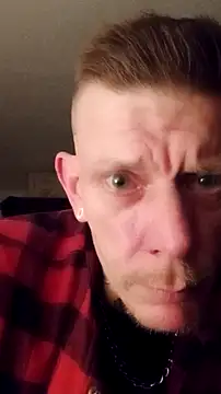 Snapshot of Der_Schoene_Penis chatting on January 31, 8:07 pm Der Schoene Penis online show from January 31, 8:07 pm