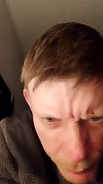 Snapshot of Der_Schoene_Penis chatting on February 27, 10:32 pm Der Schoene Penis online show from February 27, 10:32 pm