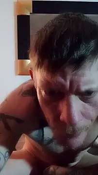 Snapshot of Der_Schoene_Penis chatting on March 15, 11:00 pm Der Schoene Penis online show from March 15, 11:00 pm