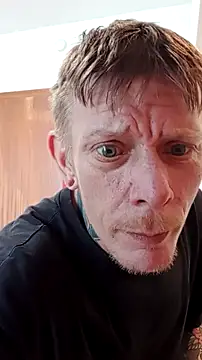 Snapshot of Der_Schoene_Penis chatting on April 2, 9:29 am Der Schoene Penis online show from April 2, 9:29 am