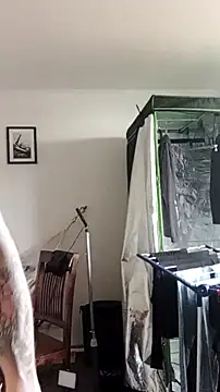 Snapshot of Der_Schoene_Penis chatting on April 3, 10:13 am Der Schoene Penis online show from April 3, 10:13 am