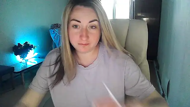 FoxyAnn12 online show from May 6, 11:48 am