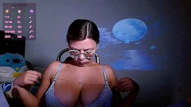 Snapshot of Princess_Venus chatting on February 1, 5:50 am Princess Venus online show from February 1, 5:50 am