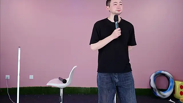 w-lucky online show from February 16, 3:30 pm