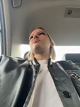 AshleyMur online show from April 27, 4:43 am