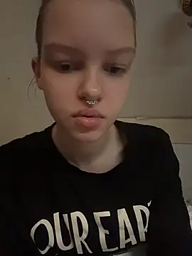AshleyMur online show from July 8, 9:03 am