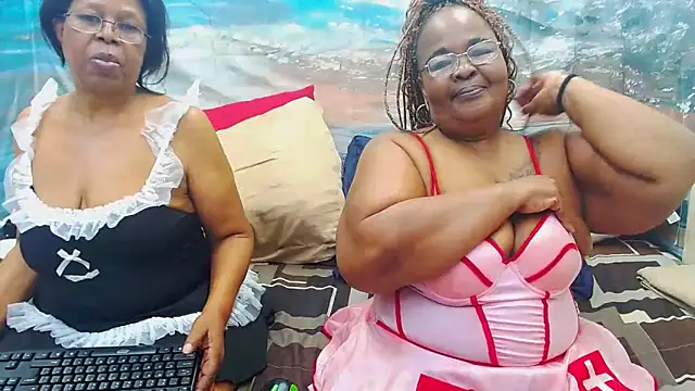 SEXY MATURExx online show from June 11, 6:17 pm