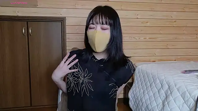minami room online show from June 18, 12:31 pm