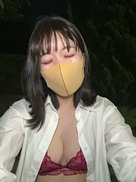 Snapshot of minami_room chatting on June 28, 1:39 pm minami room online show from June 28, 1:39 pm