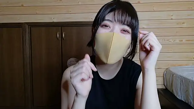 Snapshot of minami_room chatting on July 1, 2:40 pm minami room online show from July 1, 2:40 pm
