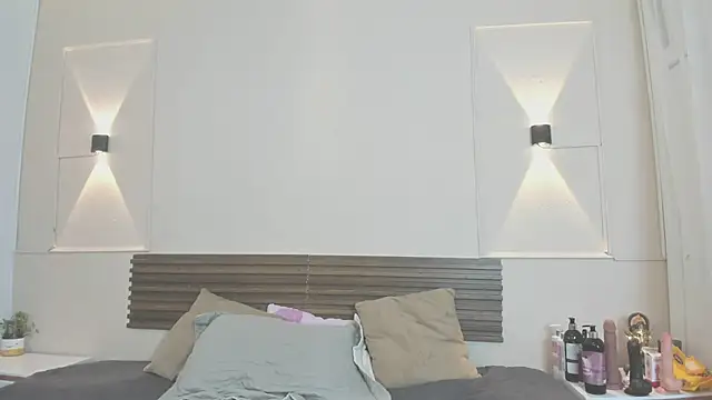mia gold  online show from July 1, 6:51 pm