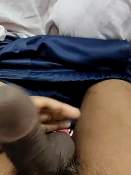 Snapshot of OutsizedVent chatting on February 1, 4:05 pm OutsizedVent online show from February 1, 4:05 pm