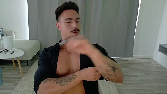 Master Lukas online show from May 11, 4:04 pm