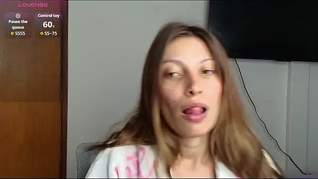 Sweet moon v  online show from June 9, 1:06 am
