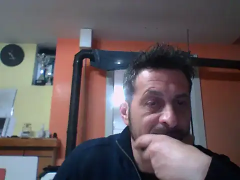 Snapshot of colosone chatting on February 23, 9:26 pm colosone online show from February 23, 9:26 pm