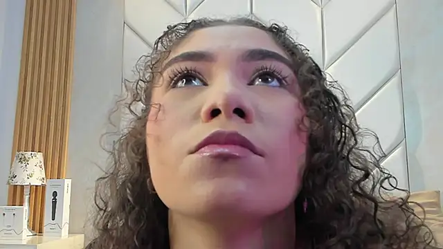 CamilaCastillo online show from May 12, 3:31 pm