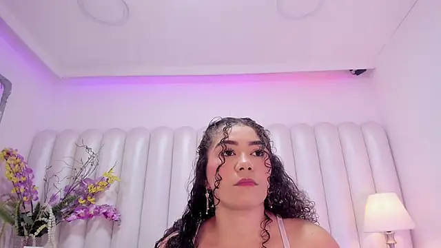 CamilaCastillo online show from June 10, 7:46 pm