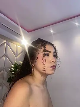 CamilaCastillo online show from June 20, 12:41 pm