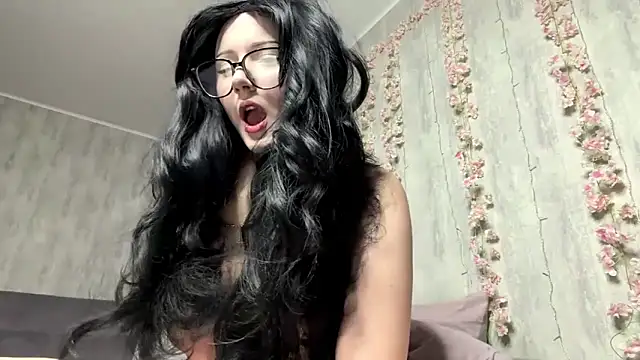 pinkfondnes online show from March 10, 10:15 pm