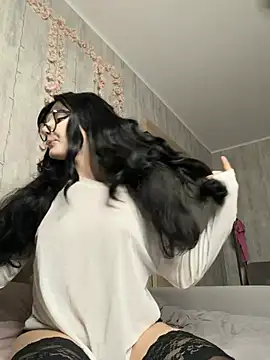 pinkfondnes online show from March 13, 9:10 pm