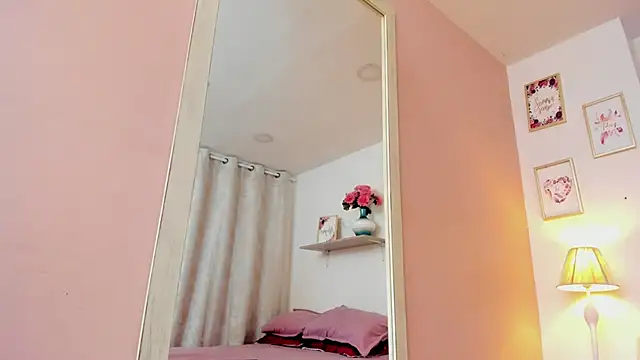 Snapshot of VictoriaGarret chatting on February 5, 11:48 am VictoriaGarret online show from February 5, 11:48 am