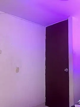 Snapshot of angels_trans_23x chatting on February 6, 5:23 am angels trans 23x online show from February 6, 5:23 am