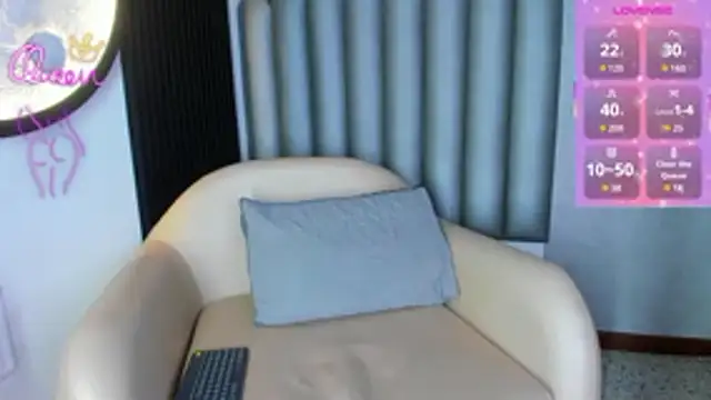 Luna  02 online show from June 10, 11:42 am