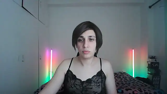 Snapshot of HoneyValentine chatting on May 24, 7:52 pm HoneyValentine online show from May 24, 7:52 pm