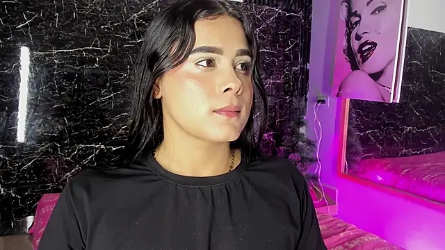 Snapshot of Skarleth_queen chatting on May 19, 3:57 am Skarleth queen online show from May 19, 3:57 am
