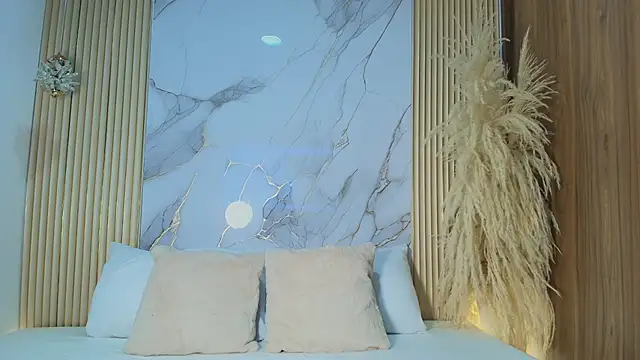 Meghanparker01 online show from March 7, 11:02 pm