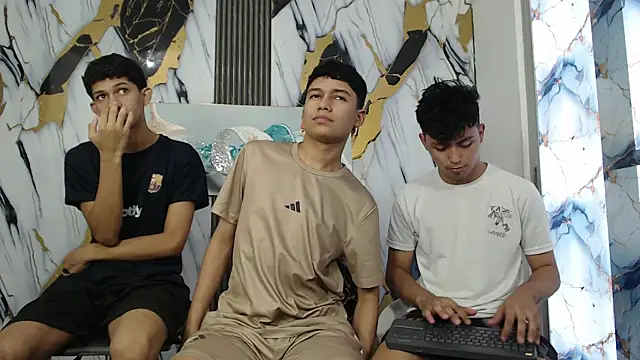 AVENGER BOYS2026 online show from July 31, 7:35 pm