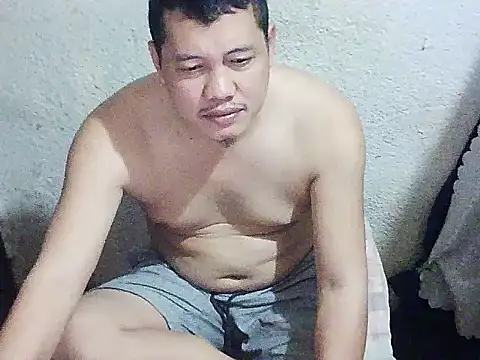 UrAsianGuy90 online show from March 2, 2:36 am