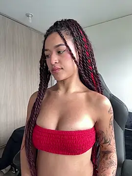 crystal dlun online show from March 7, 3:42 pm