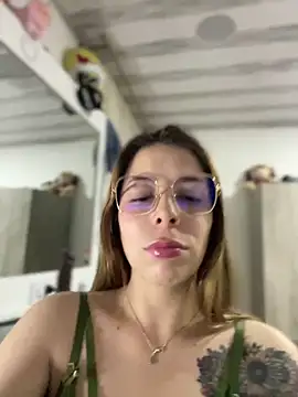 Snapshot of NatalyPinky chatting on May 15, 11:34 pm NatalyPinky online show from May 15, 11:34 pm