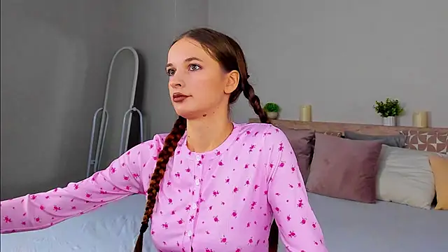 Snapshot of Alicia_Adammss chatting on January 8, 6:37 am Alicia Adammss online show from January 8, 6:37 am