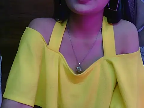 sweet riyaaa online show from May 3, 6:08 am