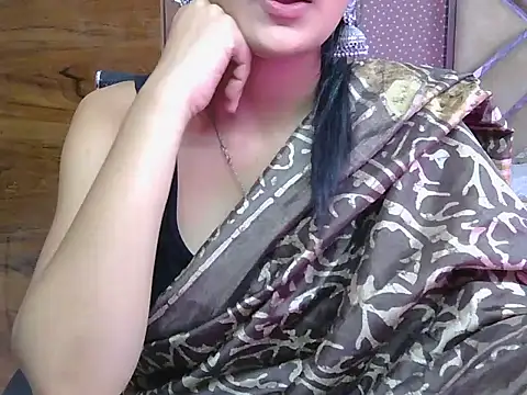 Snapshot of sweet_riyaaa chatting on May 6, 5:03 am sweet riyaaa online show from May 6, 5:03 am