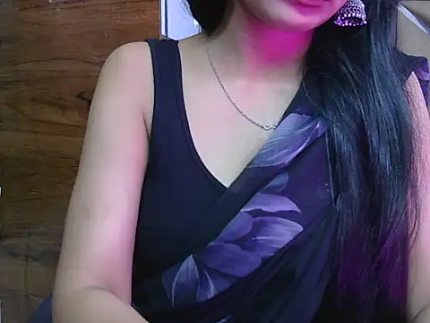 Snapshot of sweet_riyaaa chatting on May 9, 4:39 am sweet riyaaa online show from May 9, 4:39 am