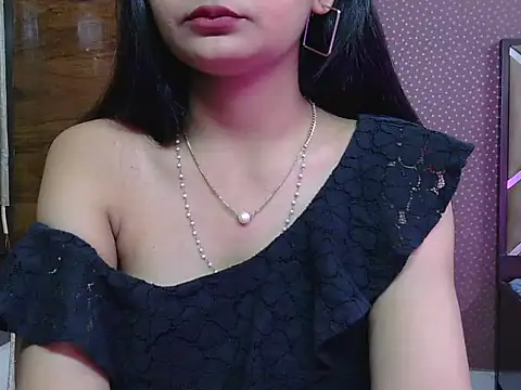 Snapshot of sweet_riyaaa chatting on May 10, 4:17 am sweet riyaaa online show from May 10, 4:17 am