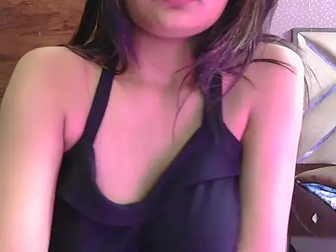 sweet riyaaa online show from July 10, 4:31 pm