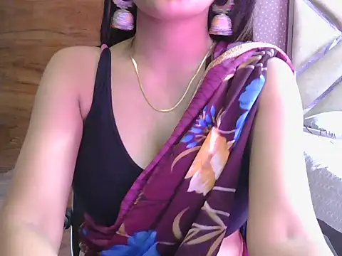 sweet riyaaa online show from August 2, 1:48 am