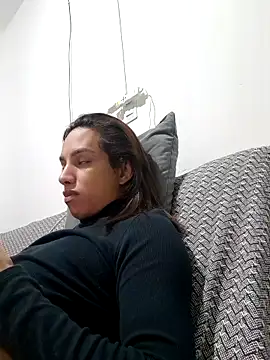 Snapshot of ofjuliaa chatting on May 22, 9:53 pm ofjuliaa online show from May 22, 9:53 pm