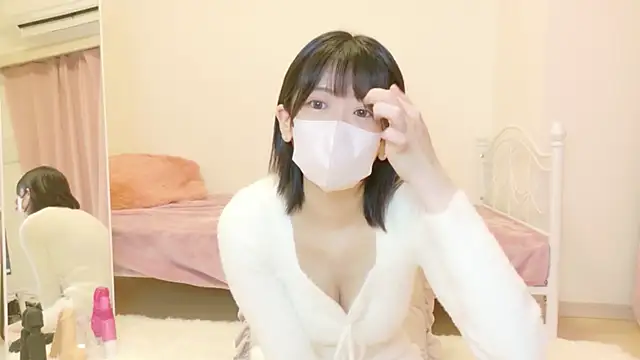 yuruchan  online show from February 12, 5:30 pm