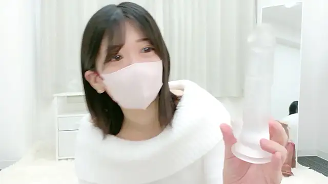 yuruchan  online show from April 7, 3:45 pm