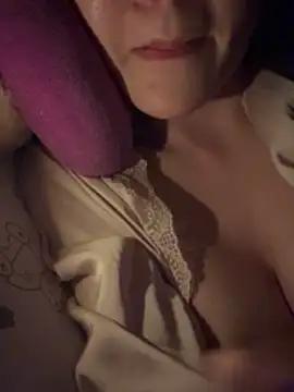 Snapshot of Lol-222 chatting on February 22, 3:32 pm Lol-222 online show from February 22, 3:32 pm