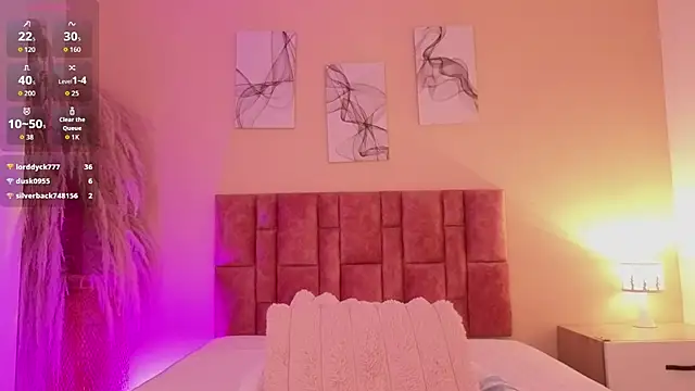 Snapshot of emmy_danielss chatting on July 6, 3:03 pm emmy danielss online show from July 6, 3:03 pm