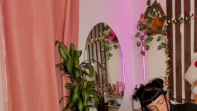 MeowMota  online show from January 18, 6:12 pm