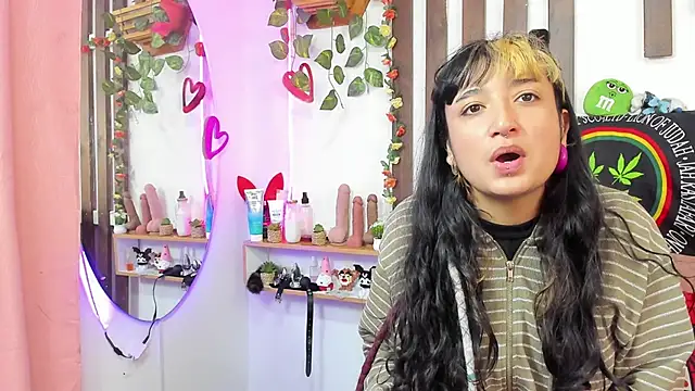MeowMota  online show from June 7, 4:33 pm